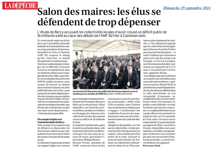 Première page de l’article Salon des maires : les élus se défendent de trop dépenser